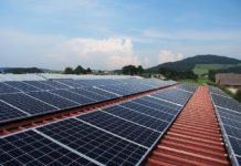 Lepší fotovoltaické panely i virtuální baterie – solárním elektrárnám se nevyhýbá pokrok