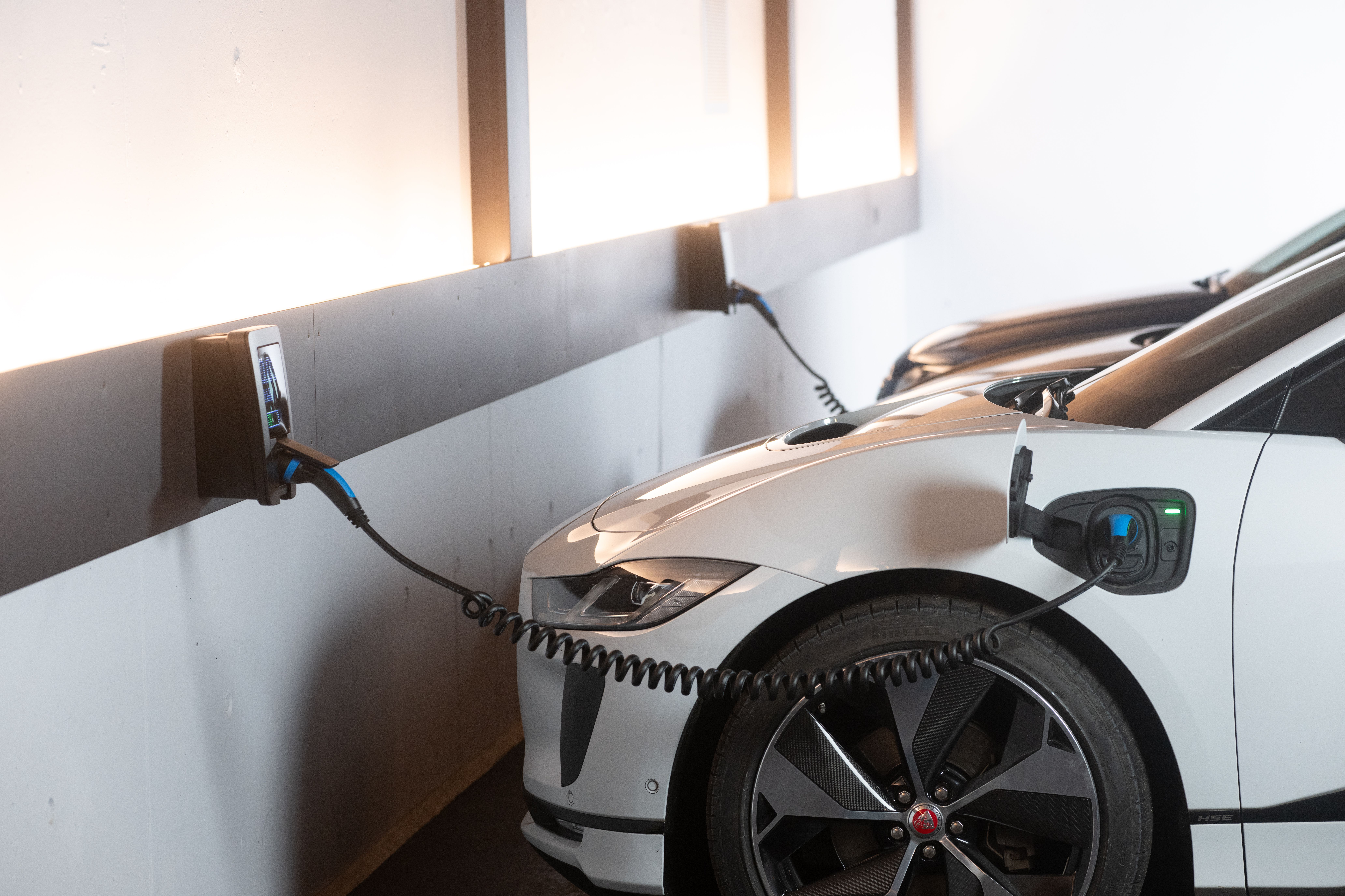 Co nejméně placených kilometrů: jak nabíjet elektromobil chytře, ne draze Foto: Pexels/smart-me AG
